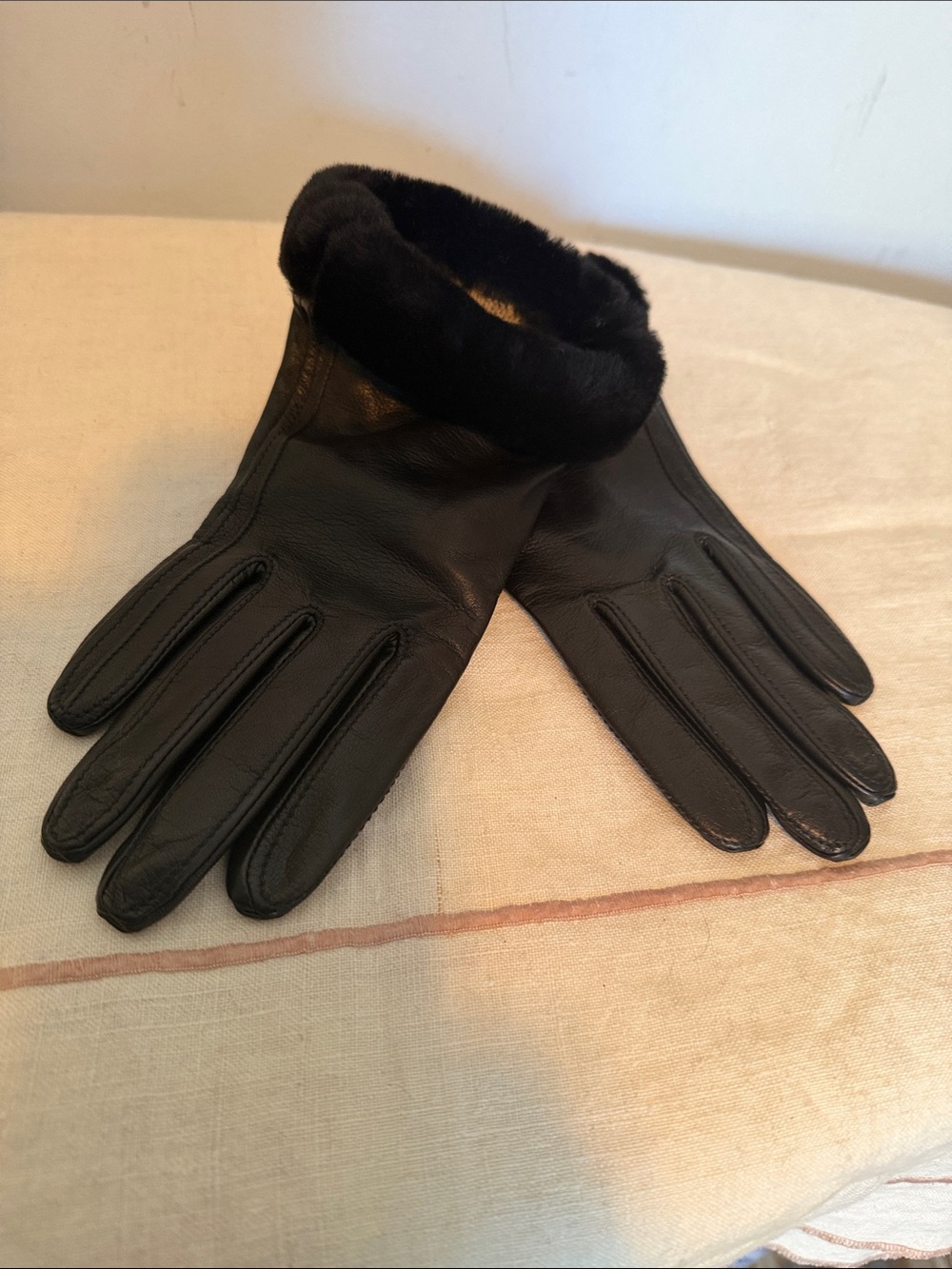 Women's Black Leather Gloves with Fur Cuff